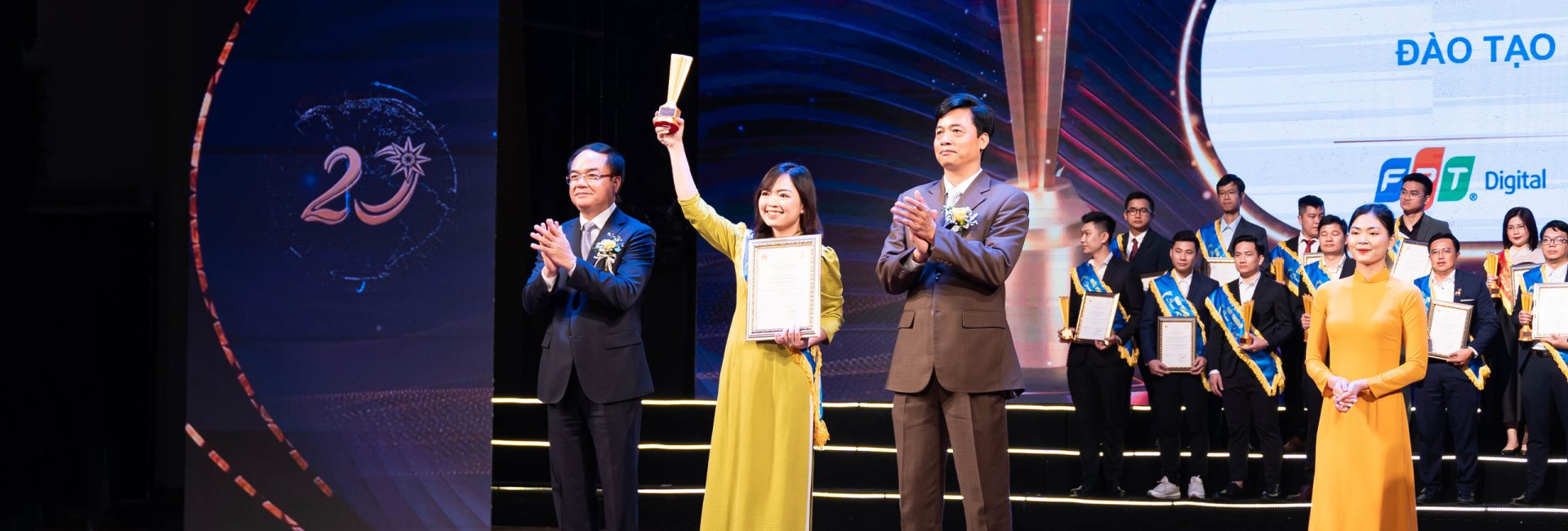 FPT Digital’s Digital Transformation Training Service is honored at the 2023 Sao Khue Awards