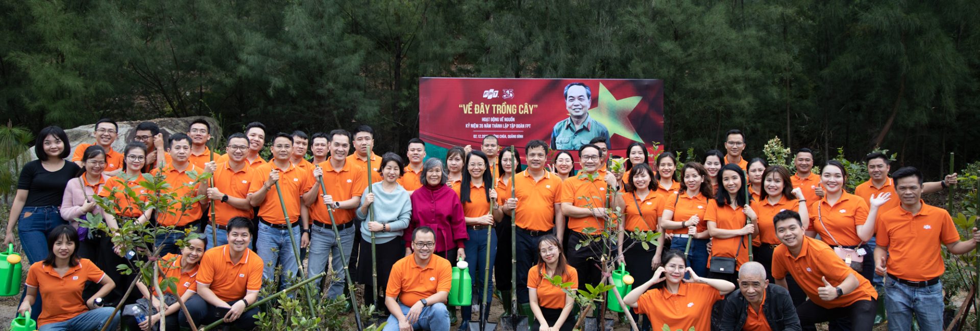 FPT Digital participated in planting trees at the resting place of General Vo Nguyen Giap