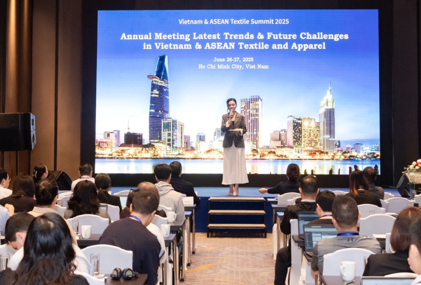 Hội nghị Diễn đàn Dệt May Việt Nam & ASEAN 2025: Chuyển đổi số – Động lực thúc đẩy chuỗi cung ứng an toàn và bền vững trong ngành dệt may