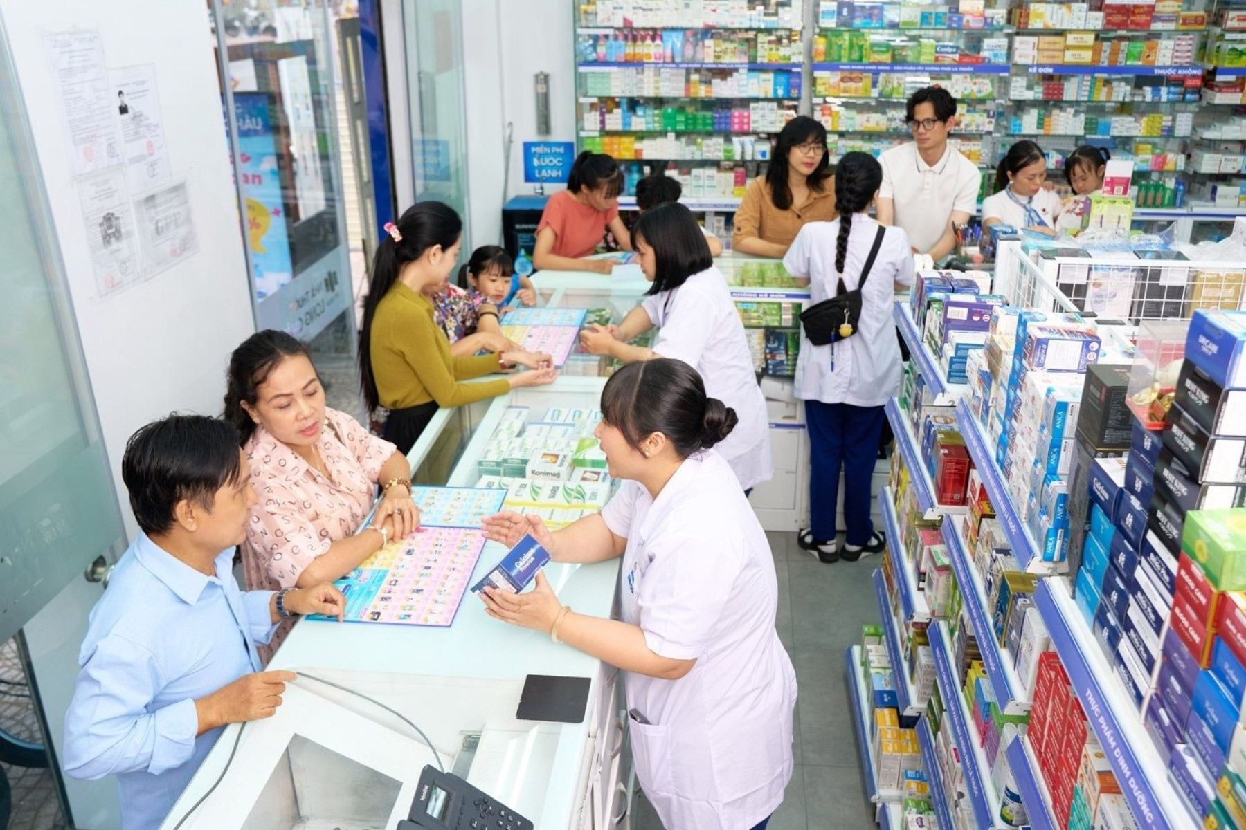 trình dược viên tại nhà thuốc sử dụng salesmate của fpt