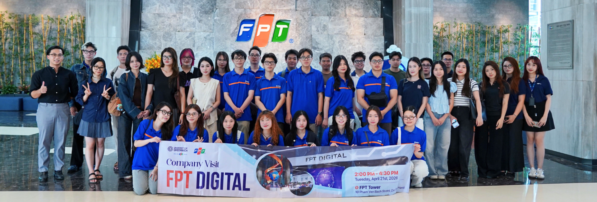 Đoàn sinh viên Đại học Greenwich Việt Nam tham quan trụ sở FPT Digital